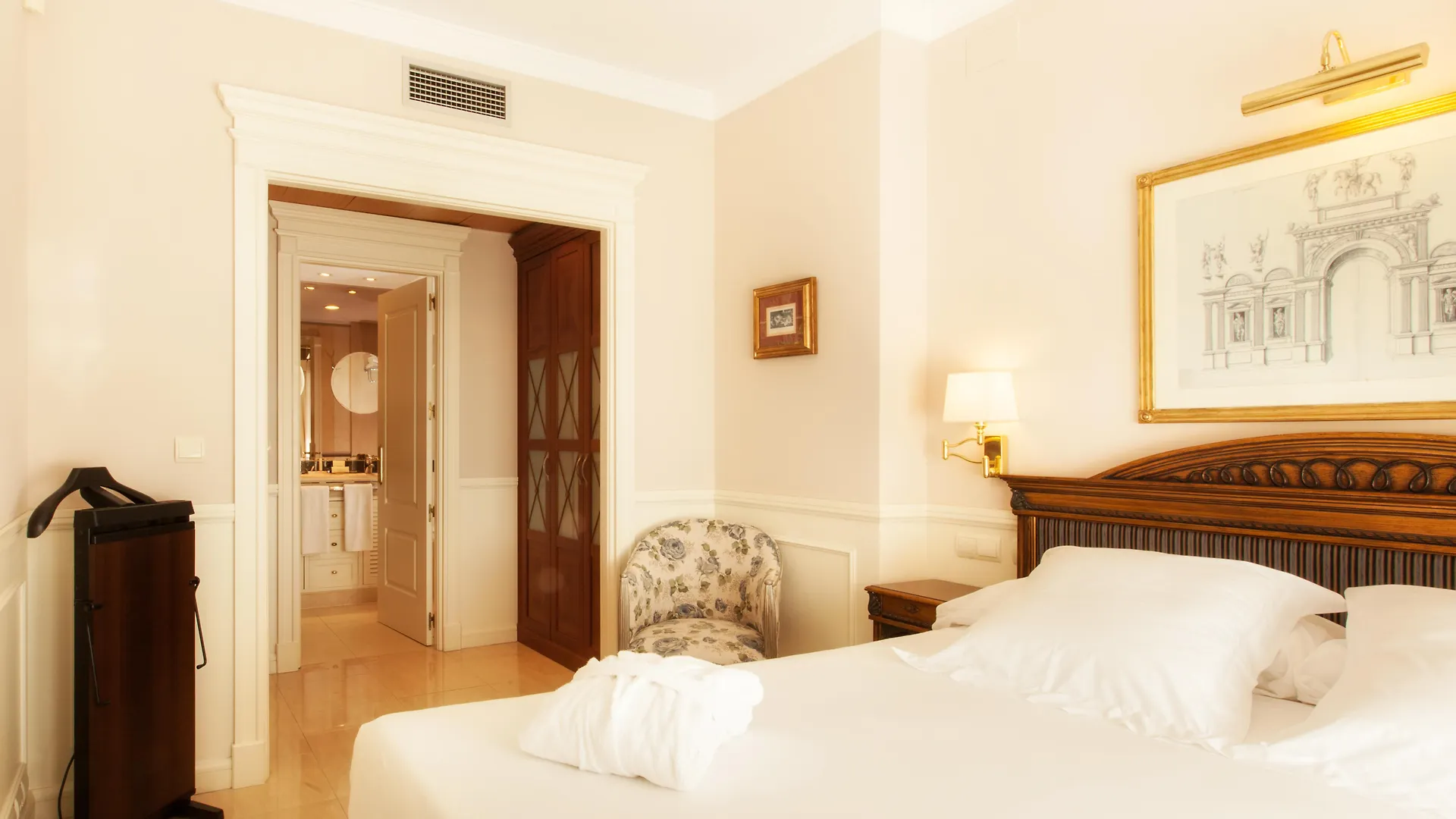 Guadalpin Suites Marbella Spagna