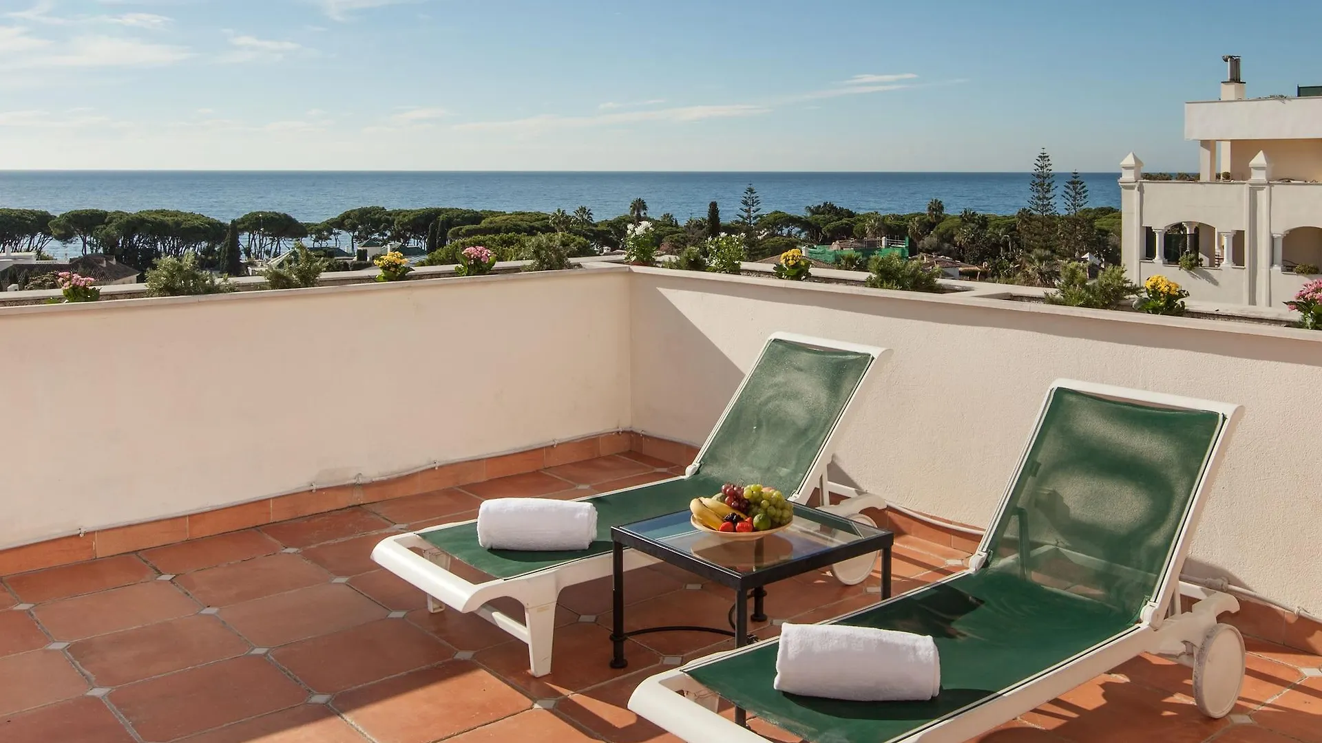 Guadalpin Suites Marbella Apartment