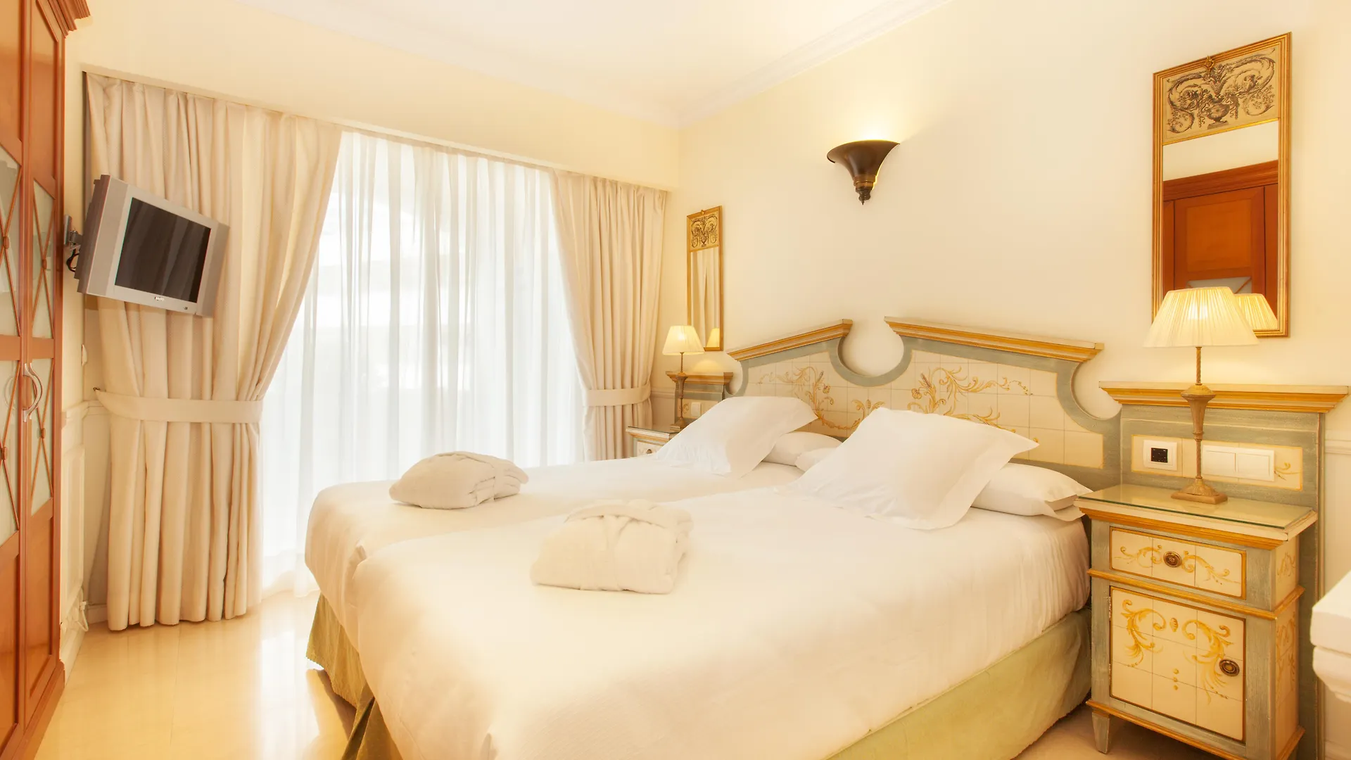 Guadalpin Suites Marbella Apartment