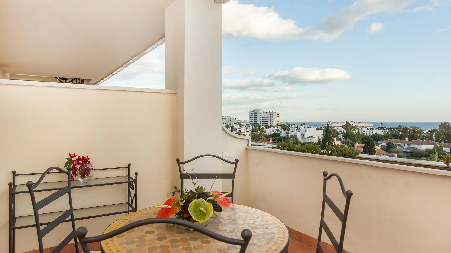 Guadalpin Suites Marbella Apartment