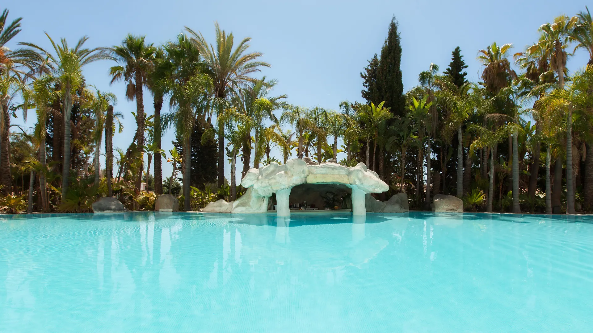 Guadalpin Suites Marbella Apartment